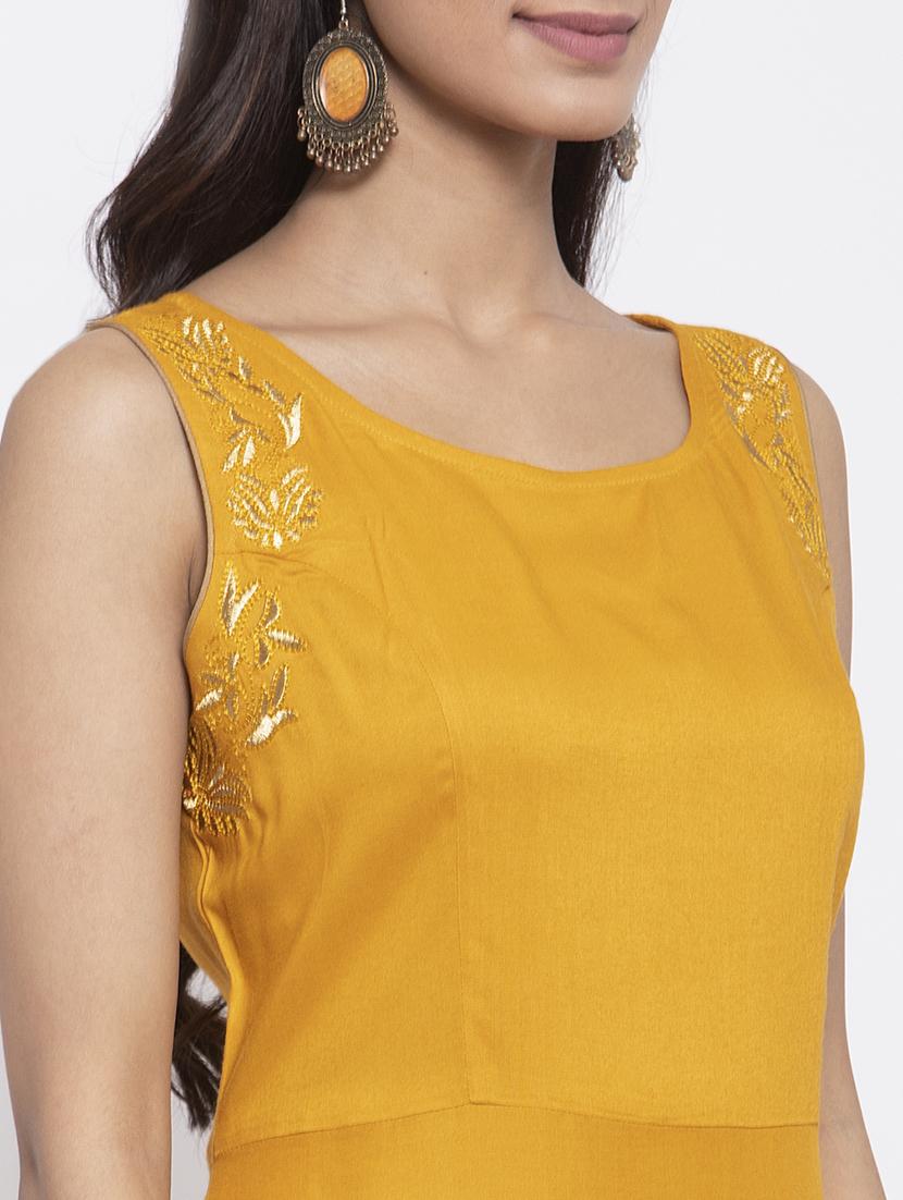 yellow solid maxi dress - 17593041 - Zoom Image - 5