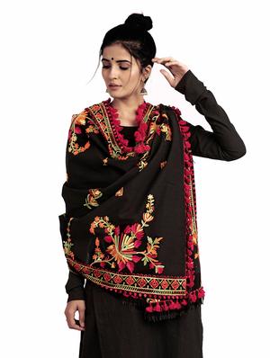 black khadi embroidered dupatta - 17595129 - Standard Image - 4