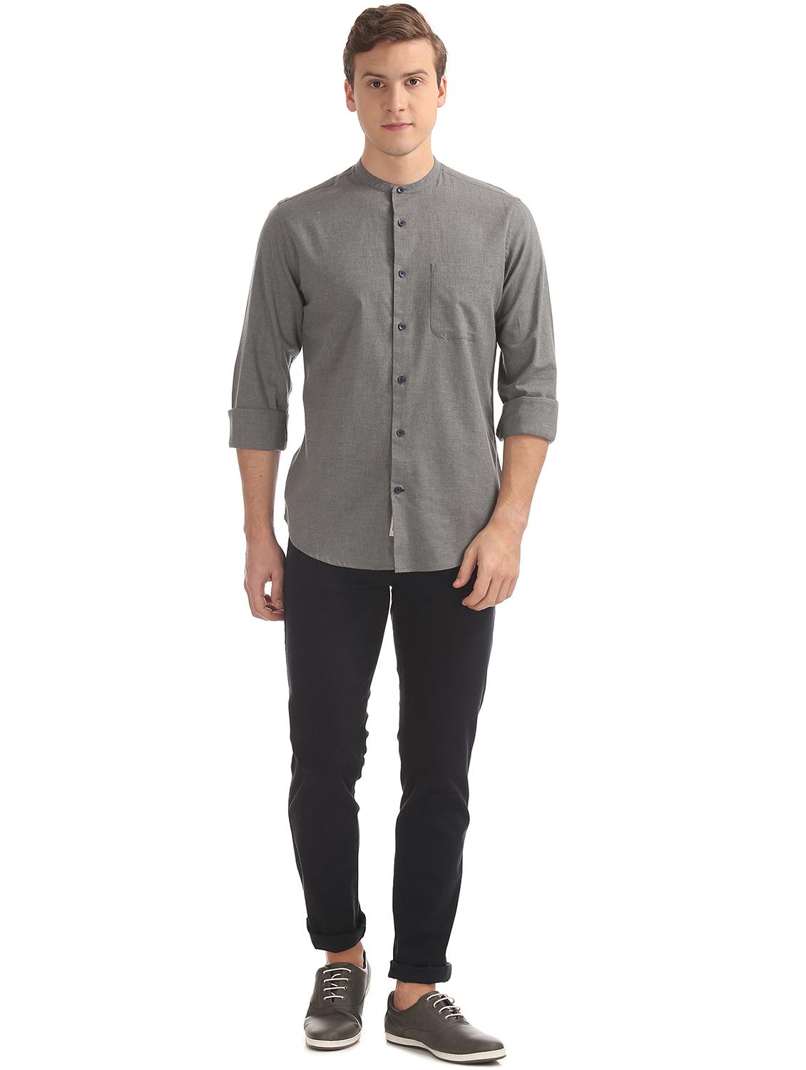 navy blue solid chinos trouser - 17597727 - Zoom Image - 4