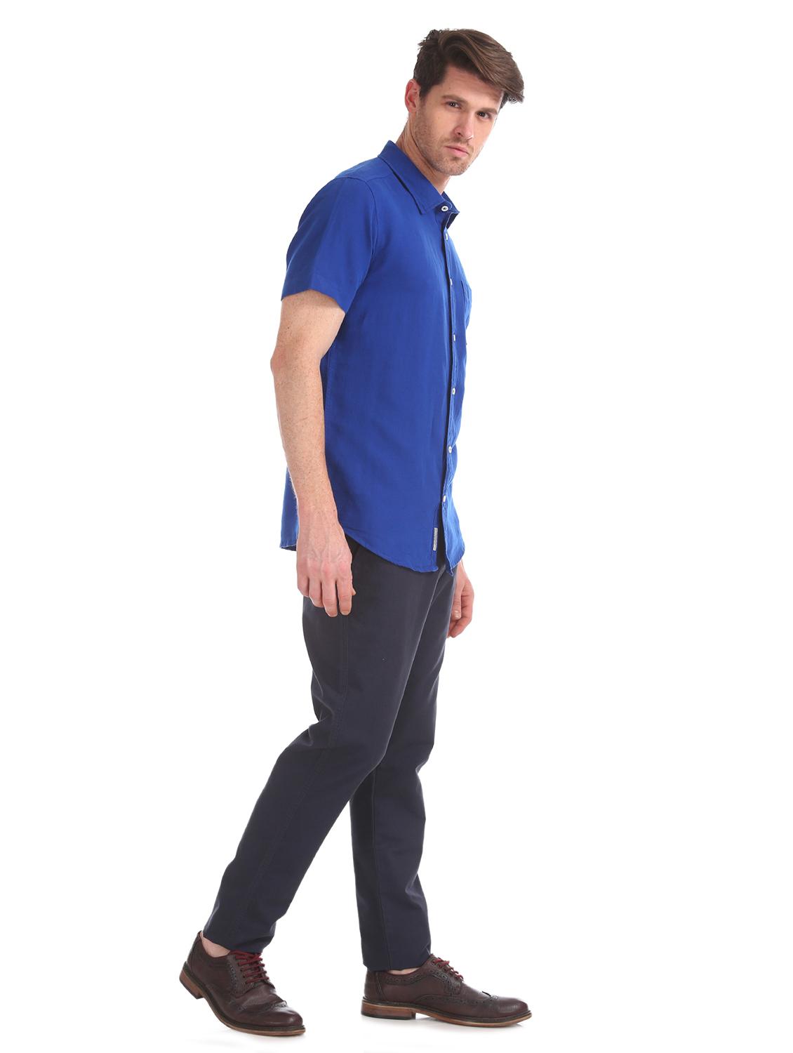 blue solid casual shirt - 17597916 - Zoom Image - 4