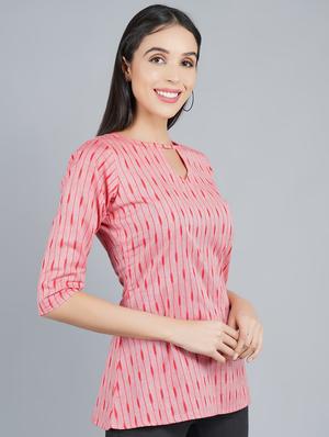 key hole neck printed top - 17598526 - Standard Image - 2