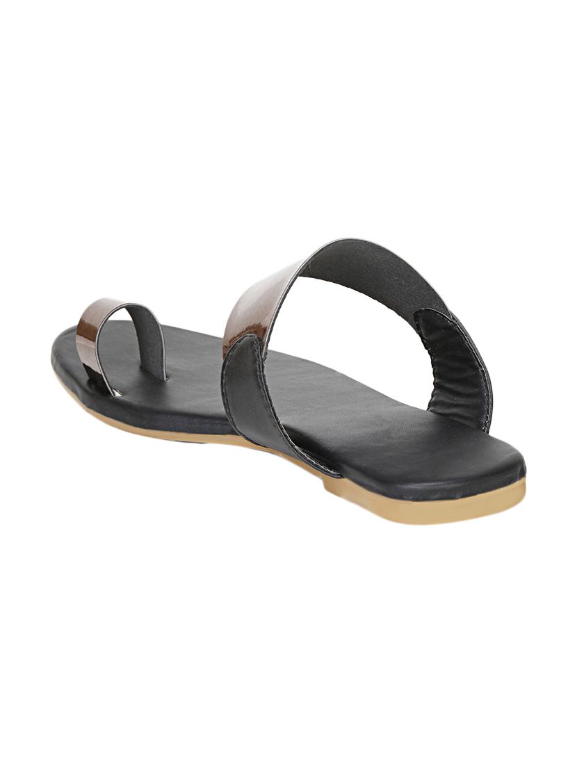 bronze patent leather one toe sandals - 17599225 - Zoom Image - 3
