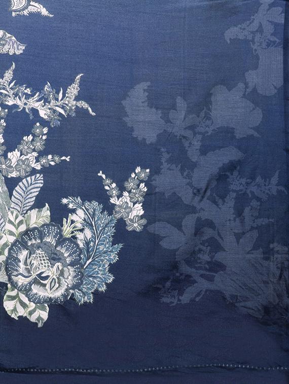 blue silk blend printed saree with blouse - 17599366 - Zoom Image - 4