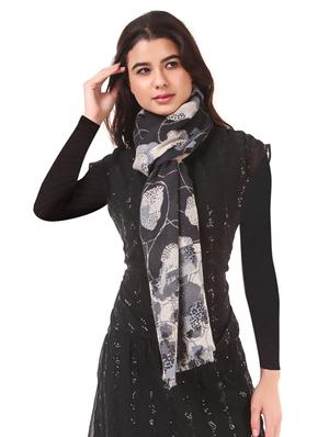 black wool stole - 17599949 - Standard Image - 2