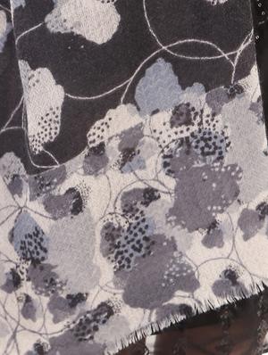 black wool stole - 17599949 - Standard Image - 3