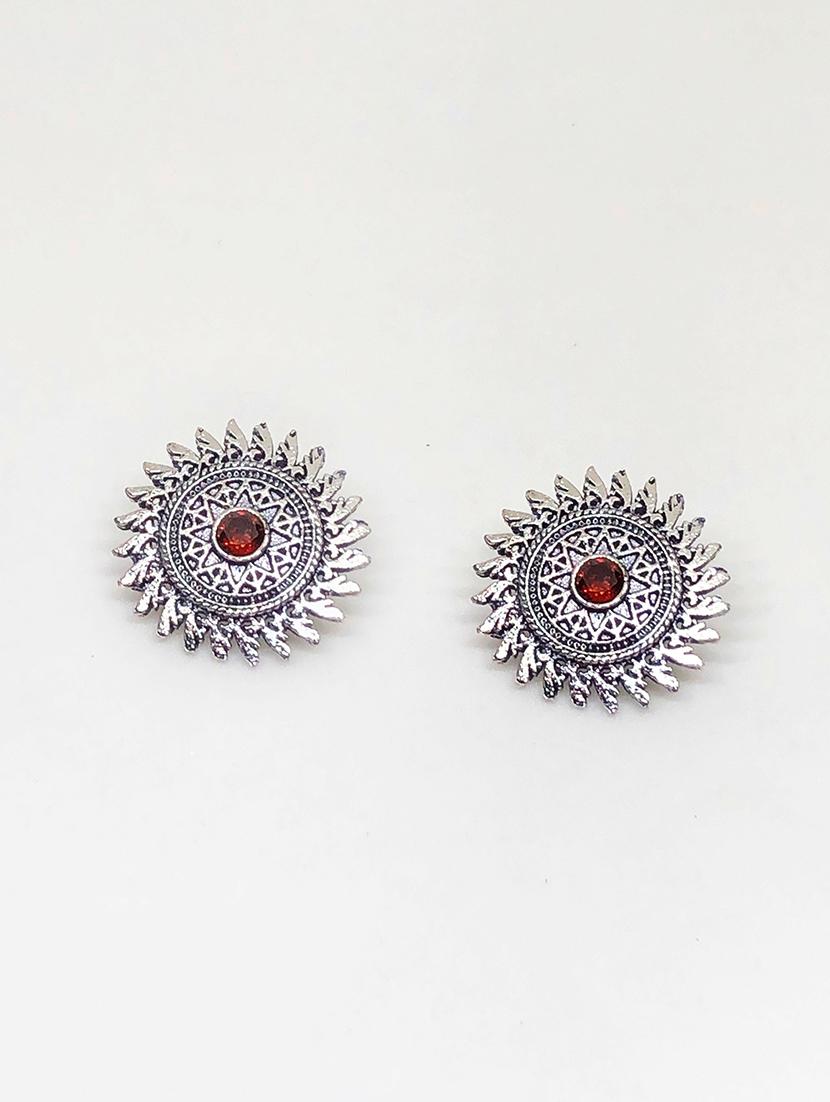 red copper studs earring - 17603301 - Zoom Image - 2