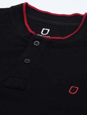 black solid t-shirt - 17608362 - Standard Image - 5