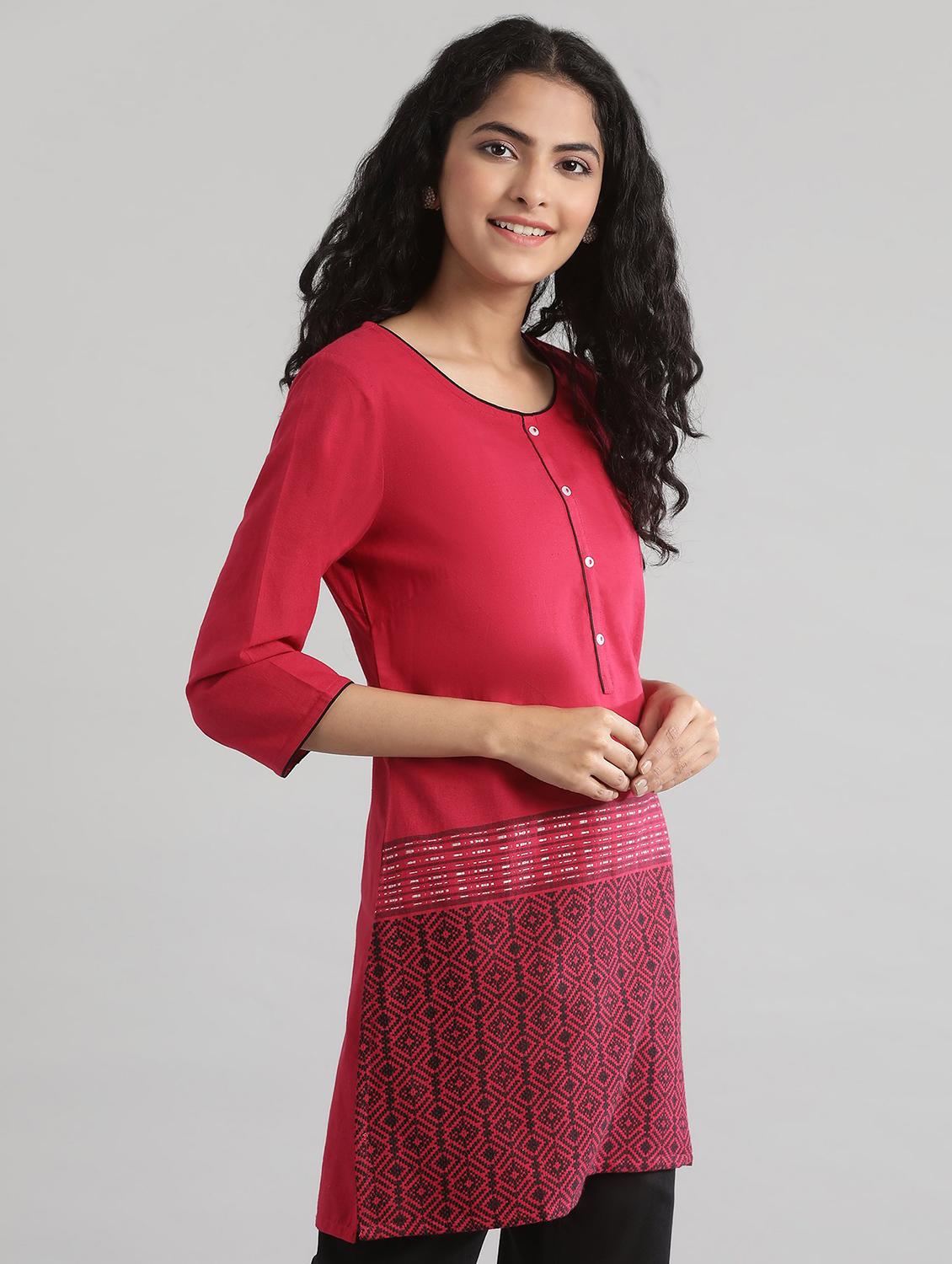 red printed straight kurti - 17613180 - Zoom Image - 2