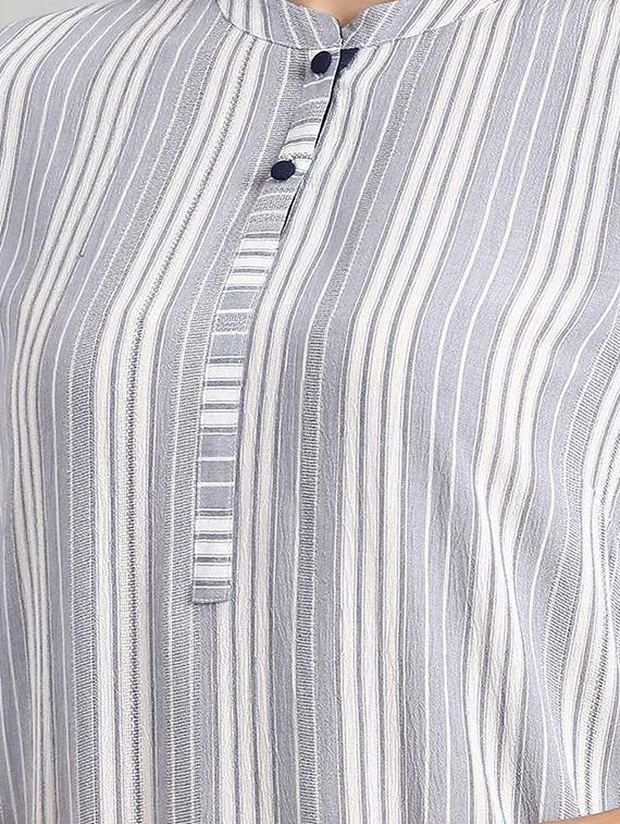 striped straight kurta - 17613239 - Zoom Image - 5