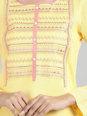 yellow synthetic straight kurta - 17613325 - Standard Image - 4