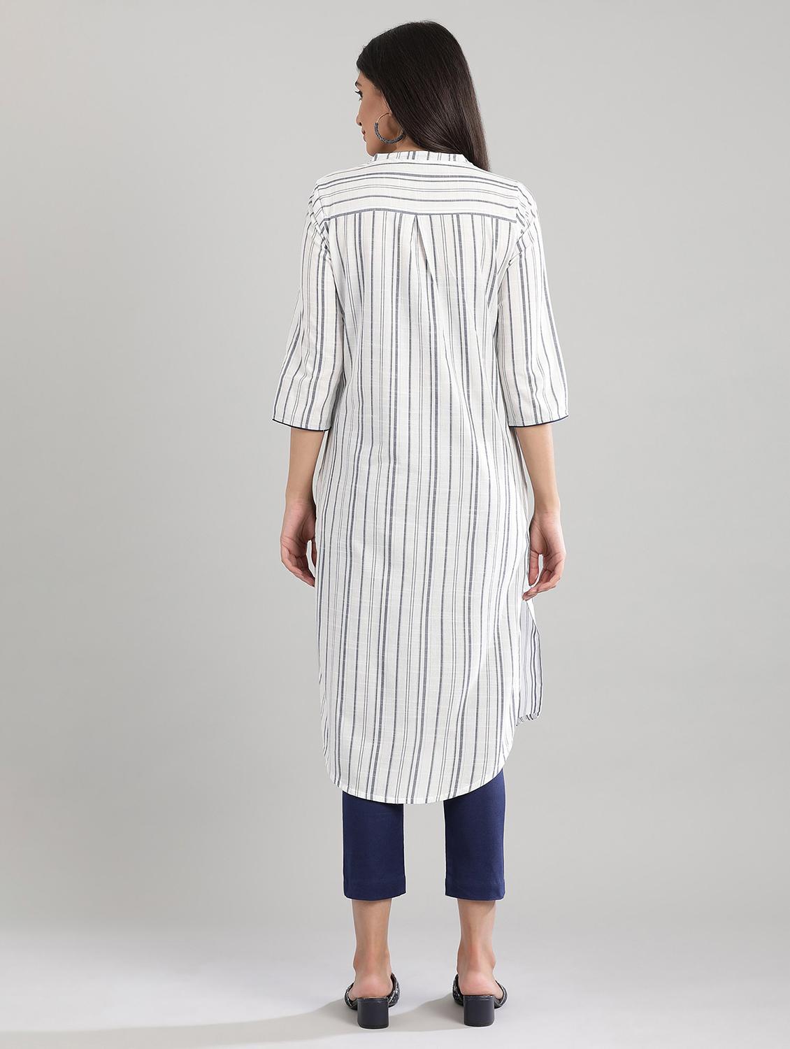 offwhite cotton straight kurta - 17613769 - Zoom Image - 4