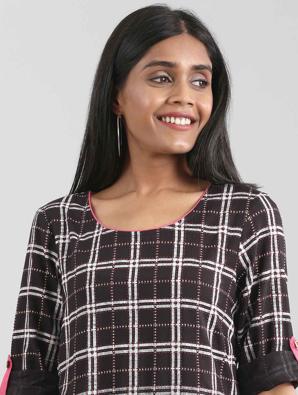 black viscose straight kurta - 17614194 - Zoom Image - 4