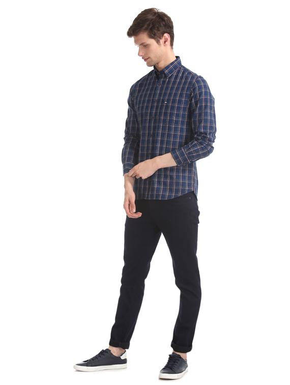 navy blue checkered casual shirt - 17616493 - Zoom Image - 4