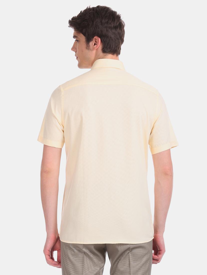 yellow solid formal shirt - 17618029 - Zoom Image - 4