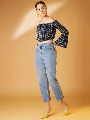 off shoulder checkered crop top - 17619902 - Standard Image - 4