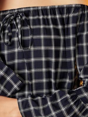 off shoulder checkered crop top - 17619902 - Standard Image - 5