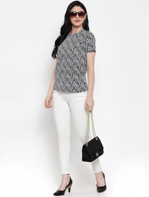 round neck printed tee - 17621238 - Standard Image - 4