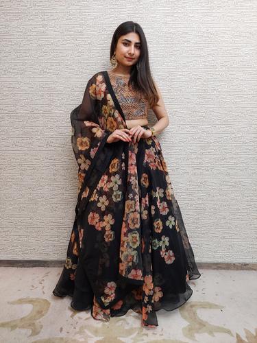 black floral print lehenga set - 17624164 - Standard Image - 1