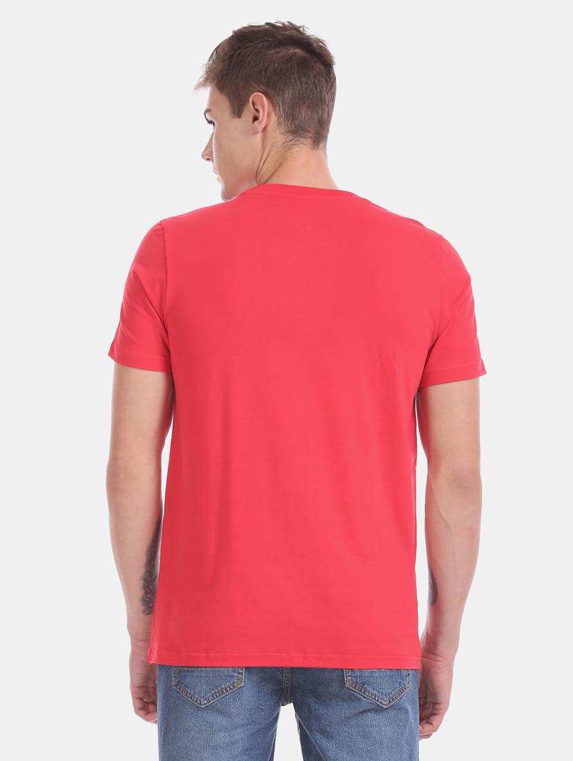 red solid t-shirt - 17626151 - Zoom Image - 3