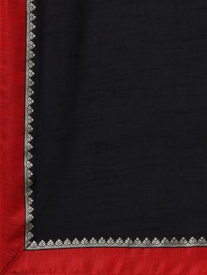 solid bordered saree with blouse - 17628359 - Standard Image - 4