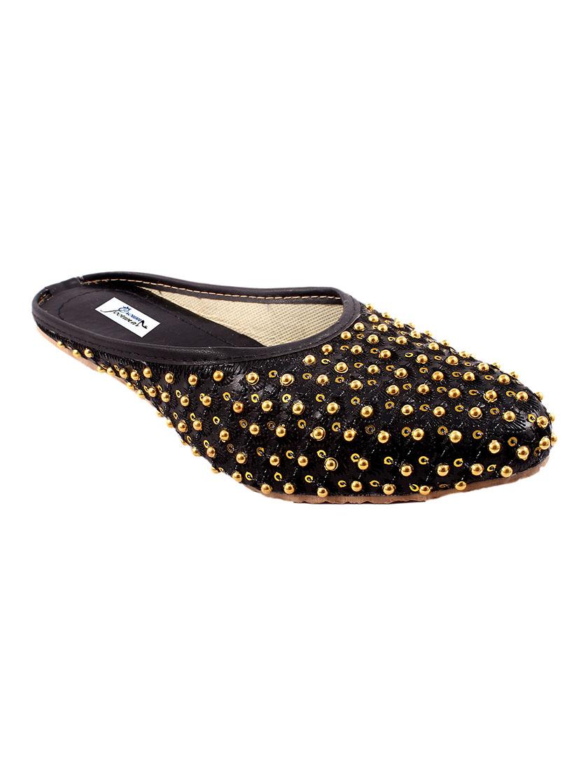 black slip on mojari - 17630432 - Zoom Image - 1