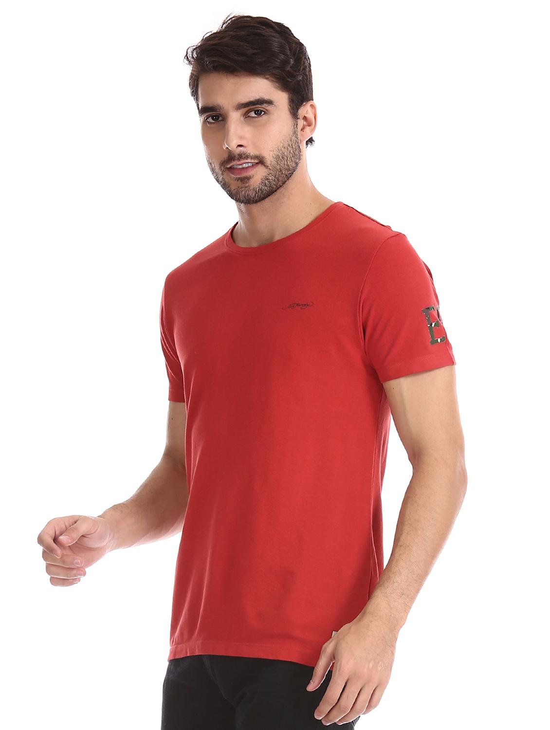 red solid t-shirt - 17631181 - Zoom Image - 2