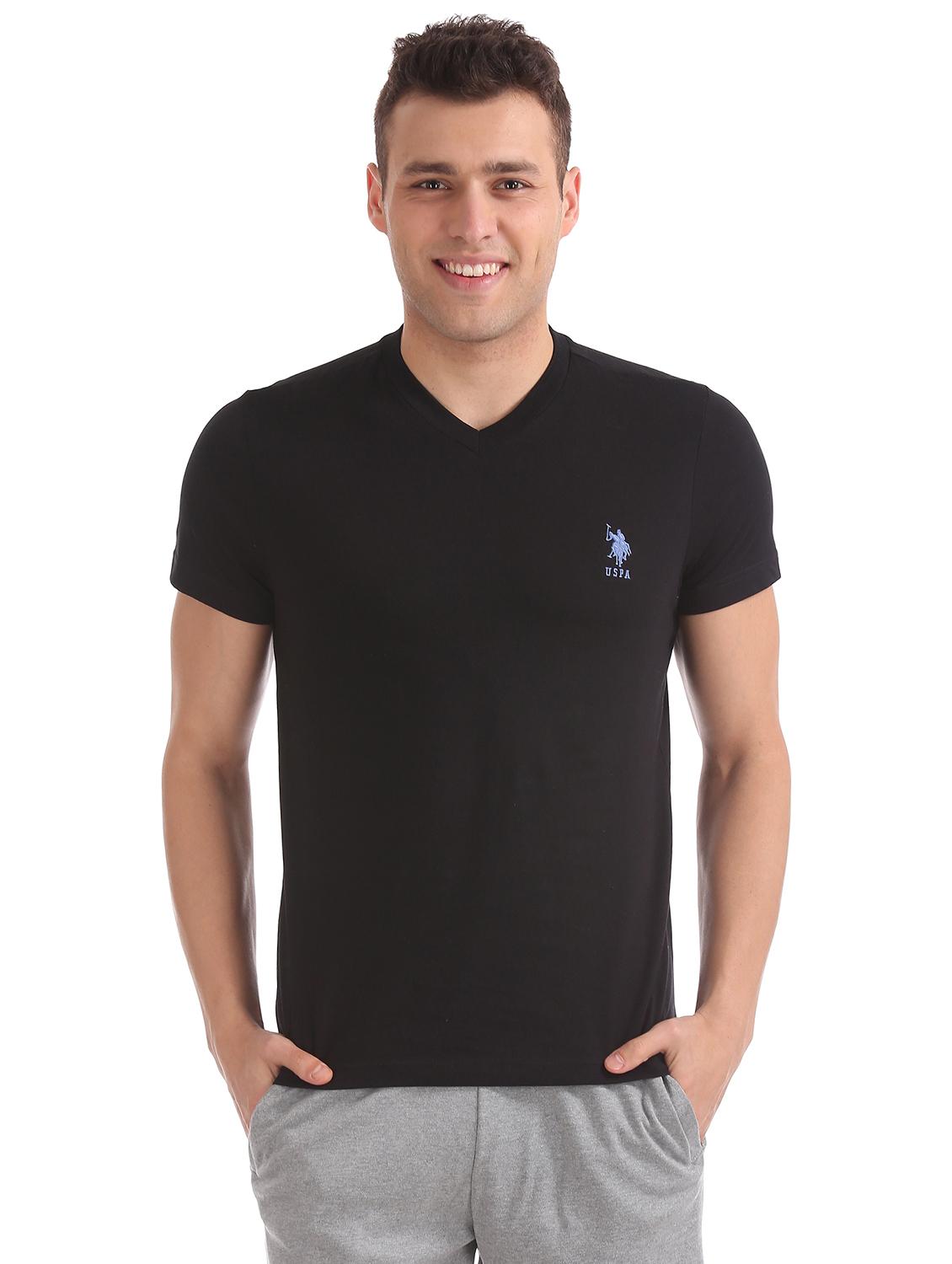black solid t-shirt - 17631280 - Zoom Image - 1