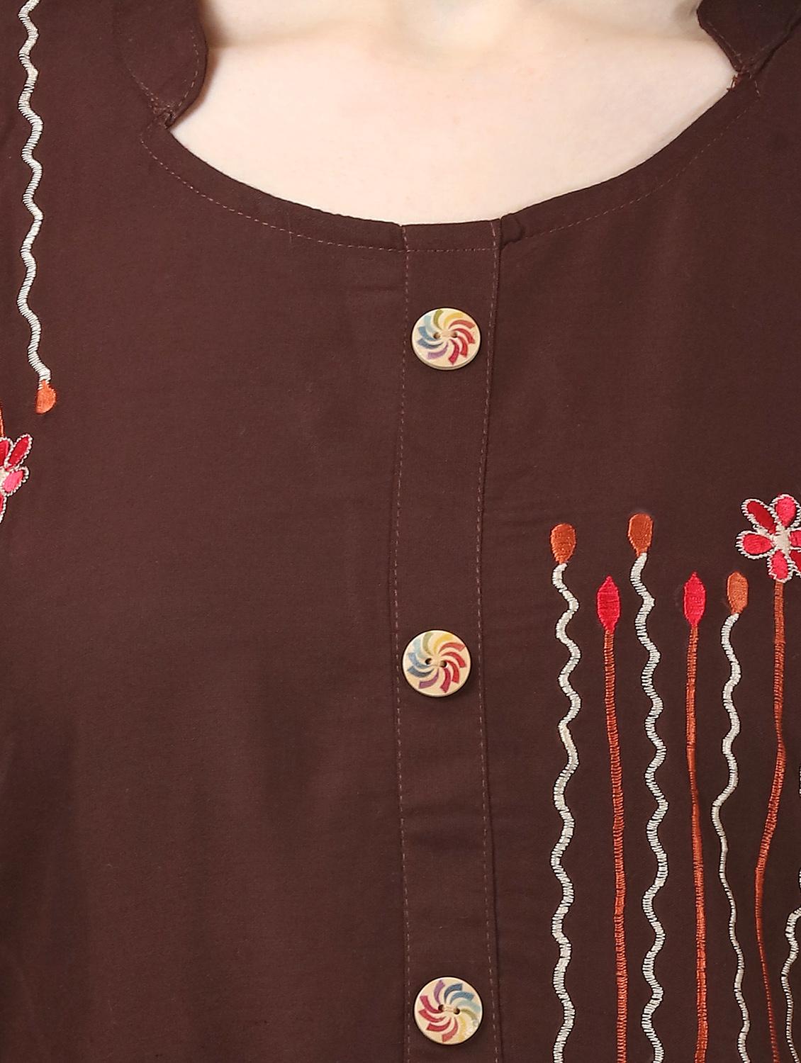 embroidered straight kurta - 17632653 - Zoom Image - 4