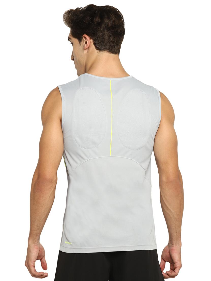 grey solid t-shirt - 17632906 - Zoom Image - 3