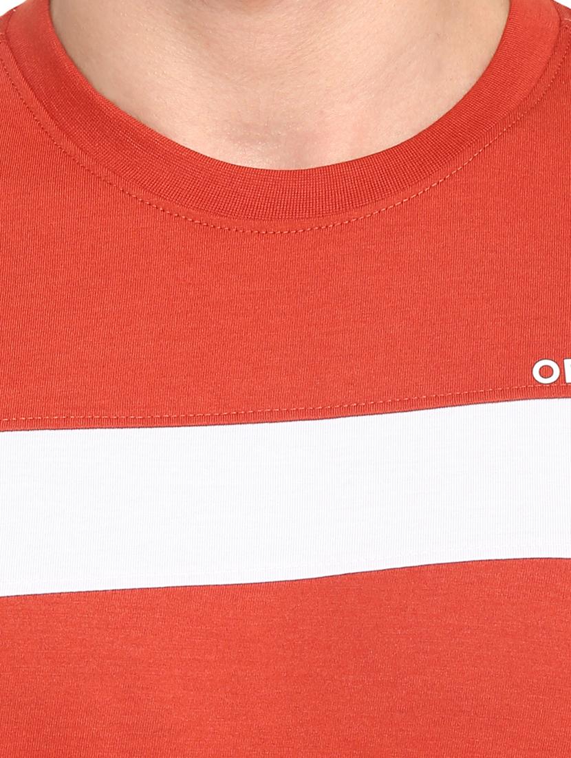rust color block cut & sew t-shirt - 17632913 - Zoom Image - 5