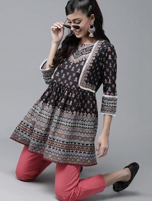 lace detail printed flared tunic - 17633683 - Standard Image - 4