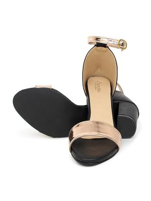 copper patent leather closed back sandals - 17636408 - Standard Image - 4
