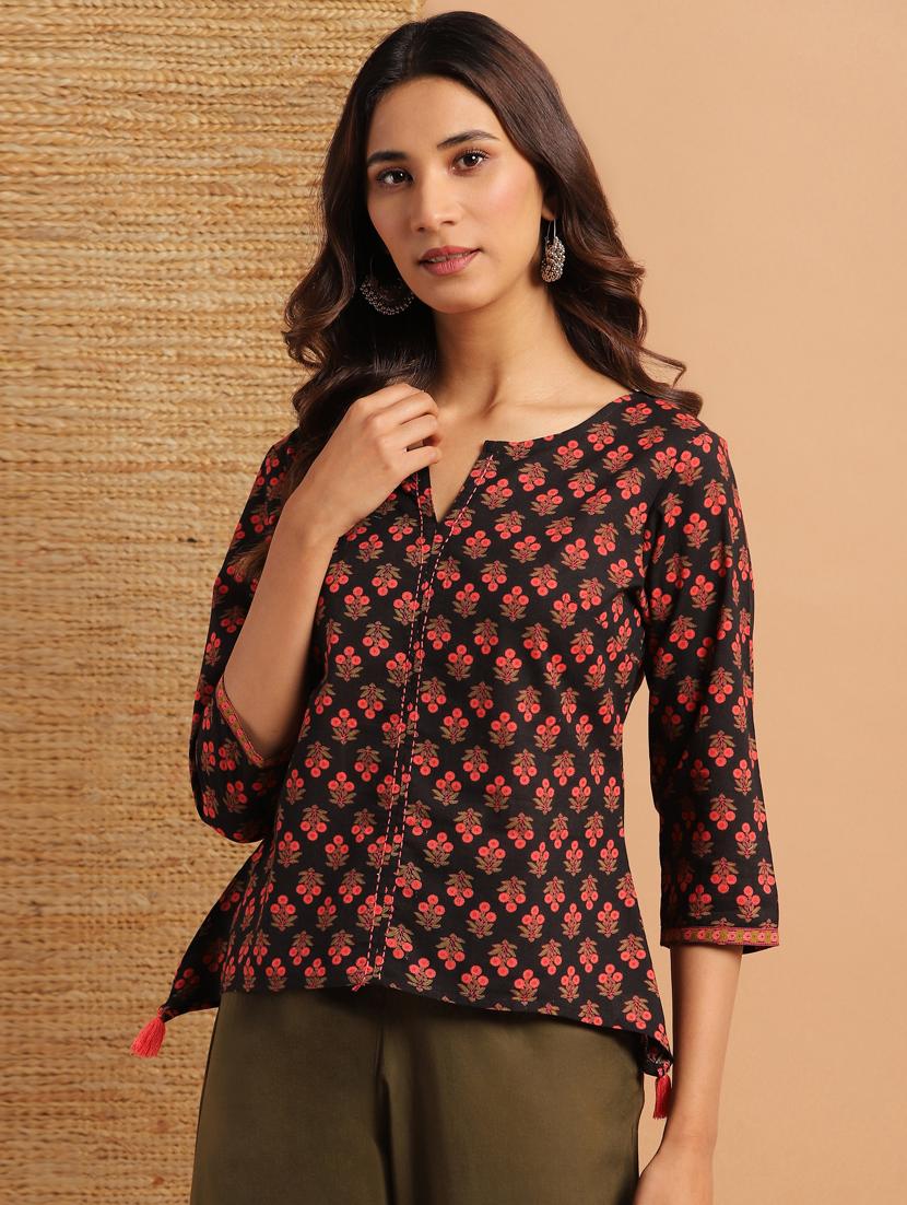 notch neck floral top - 17637776 - Zoom Image - 1