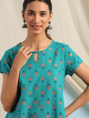 key hole neck printed top - 17637777 - Standard Image - 5