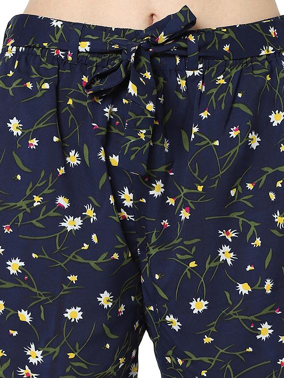 tie front floral shorts - 17641222 - Zoom Image - 5