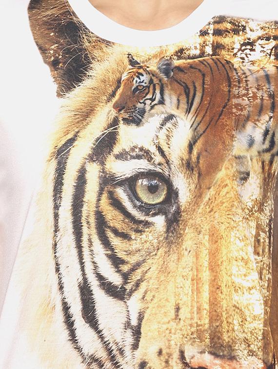 round neck graphic print tee - 17645342 - Zoom Image - 5