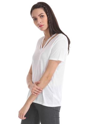 v-neck solid top - 17645393 - Standard Image - 2