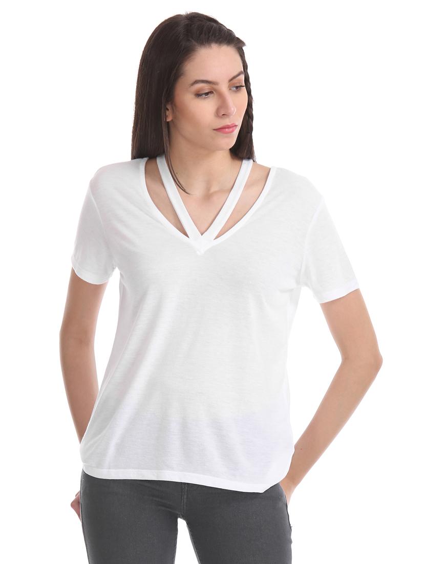 v-neck solid top - 17645393 - Zoom Image - 1