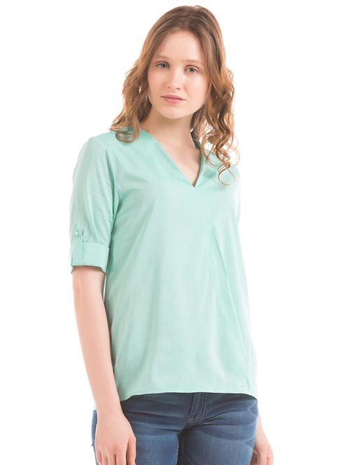 v-neck solid top - 17645481 - Standard Image - 1