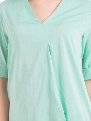 v-neck solid top - 17645481 - Standard Image - 4