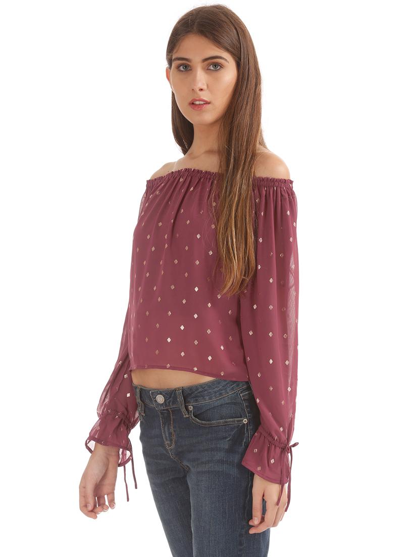 off shoulder crop top - 17645487 - Zoom Image - 2