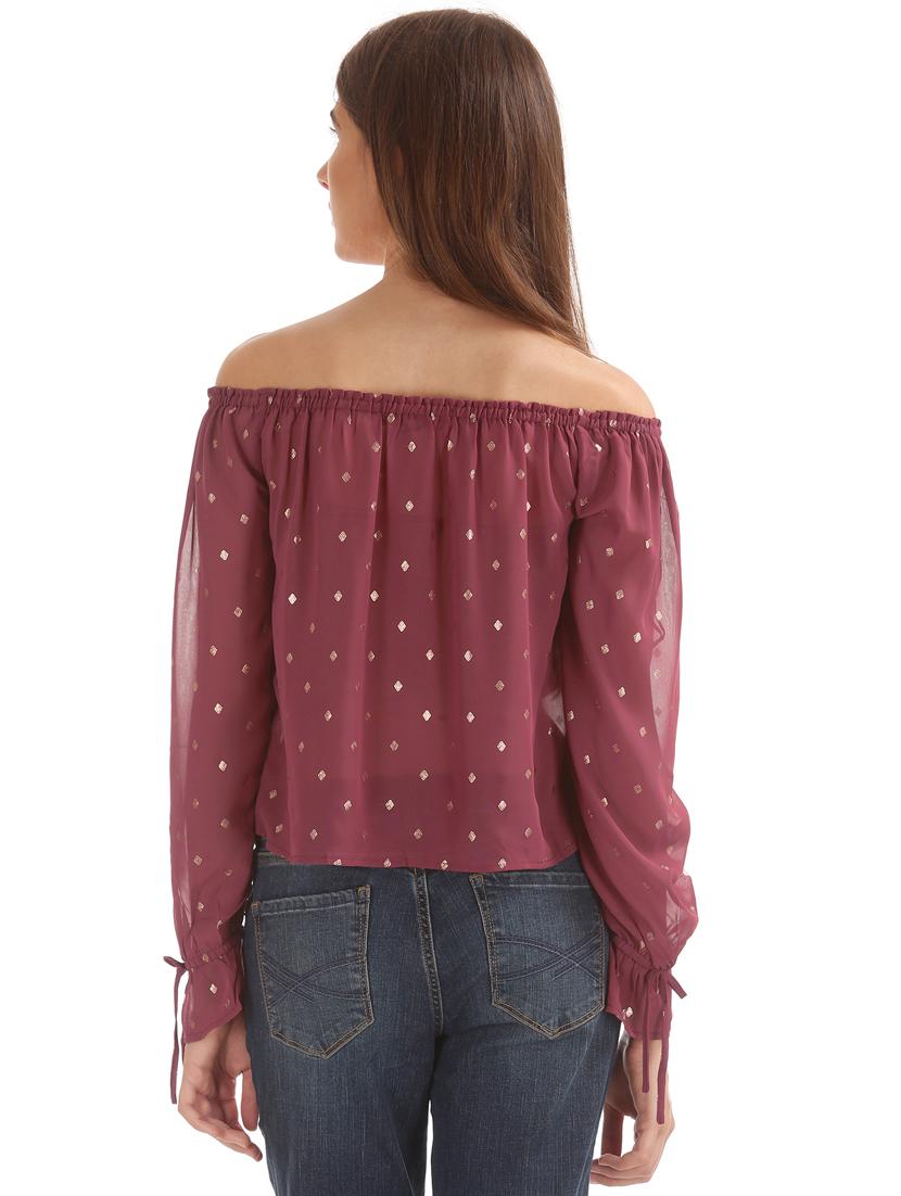 off shoulder crop top - 17645487 - Zoom Image - 3