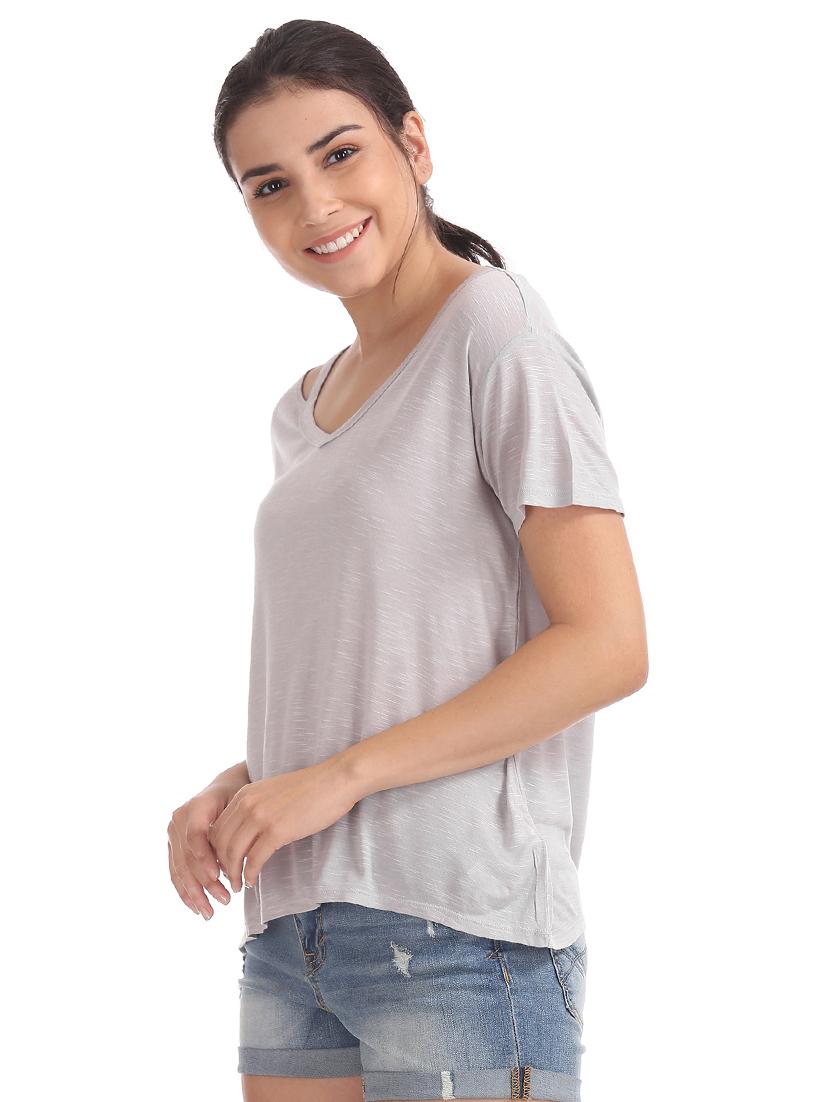 cut out detail boxy top - 17645622 - Zoom Image - 2