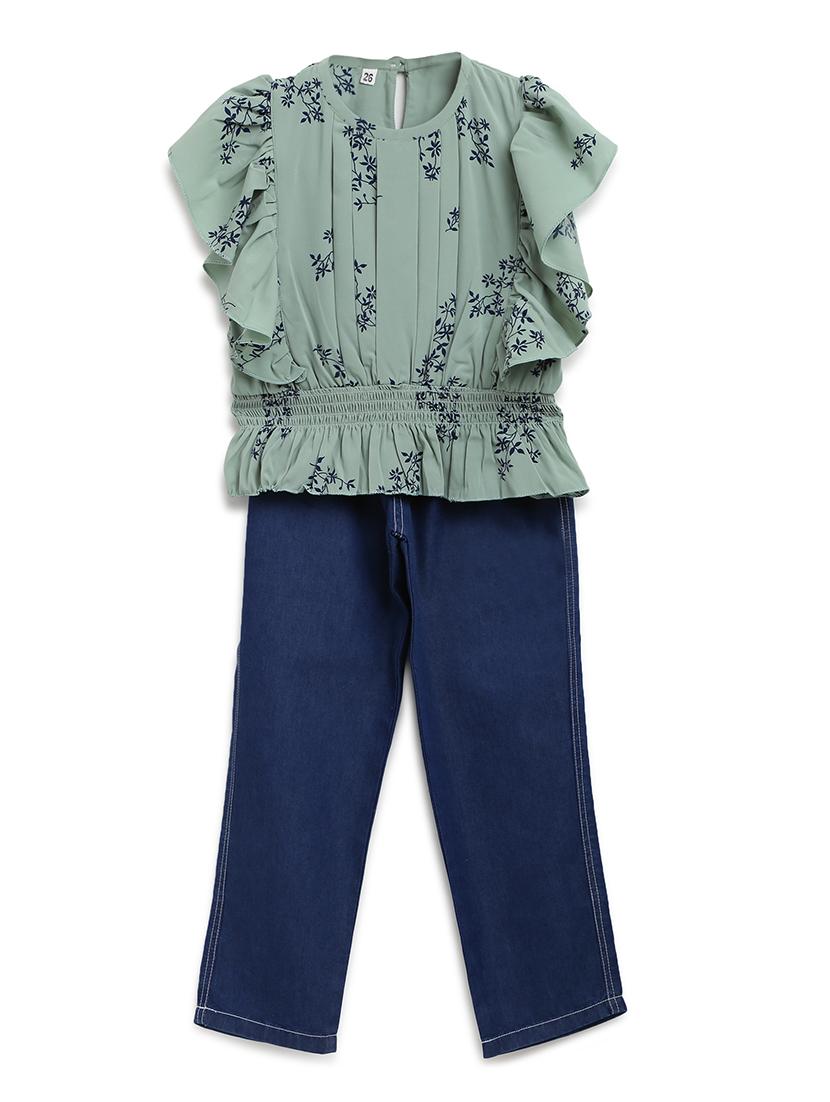 floral top with jeans set - 17645674 - Zoom Image - 1