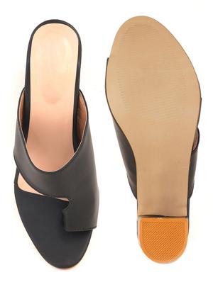 black synthetic one toe sandals - 17646844 - Standard Image - 4