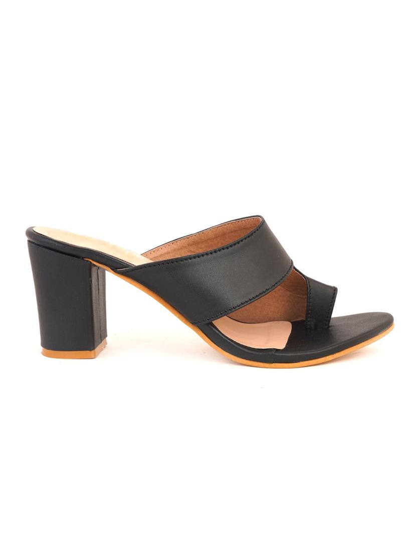 black synthetic one toe sandals - 17646844 - Zoom Image - 2