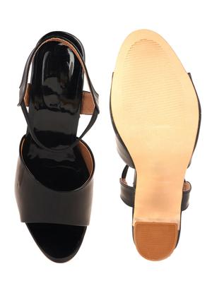 black synthetic one toe sandals - 17646850 - Standard Image - 4