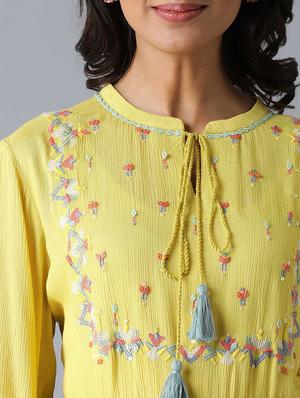 mandarin neck flared dress - 17649424 - Standard Image - 4