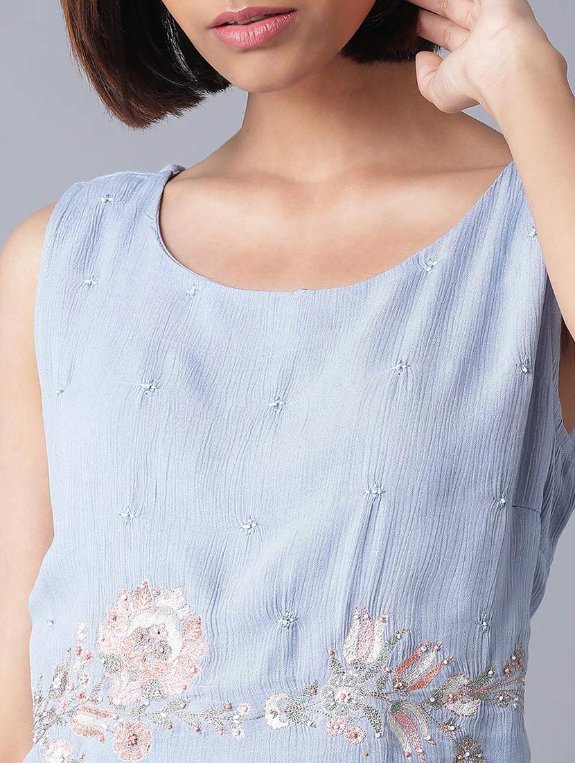 round neck gathered dress - 17649449 - Zoom Image - 4