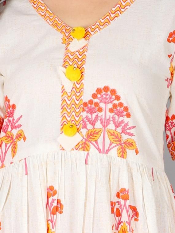 floral print flared kurta - 17649552 - Zoom Image - 4